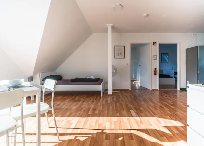 Διαμέρισμα Voll Ausgestattetes, Moebliertes Mit Balkon Und Einzelbetten - Inklusive Kueche Und Wlan *